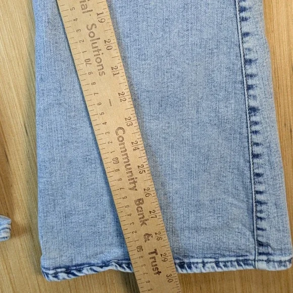 Abercrombie & Fitch Ultra High Rise The Flare Jeans Womens 10 Light Wash Retro - Picture 6 of 9